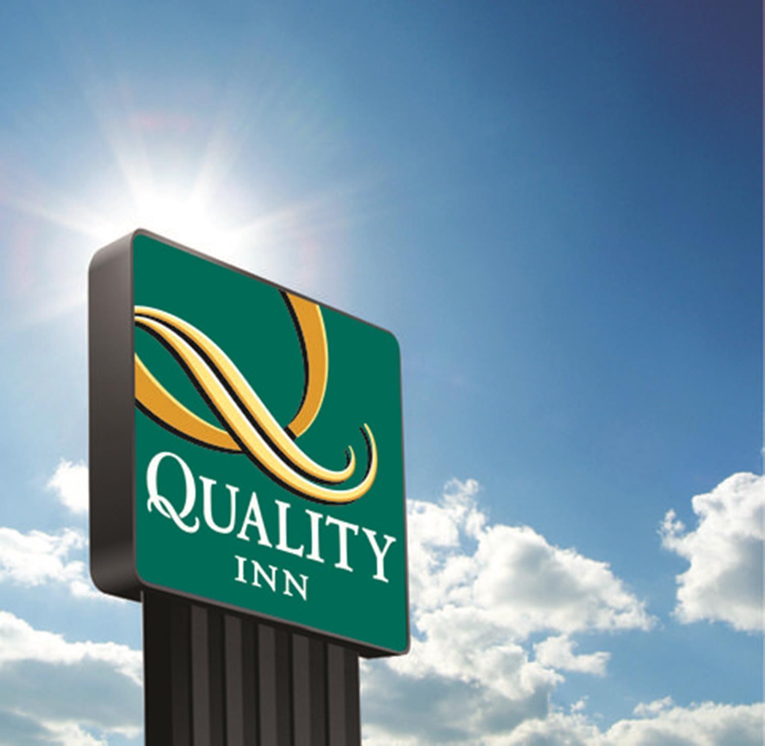 Quality Inn & Suites Silverdale Bangor-Keyport מראה חיצוני תמונה