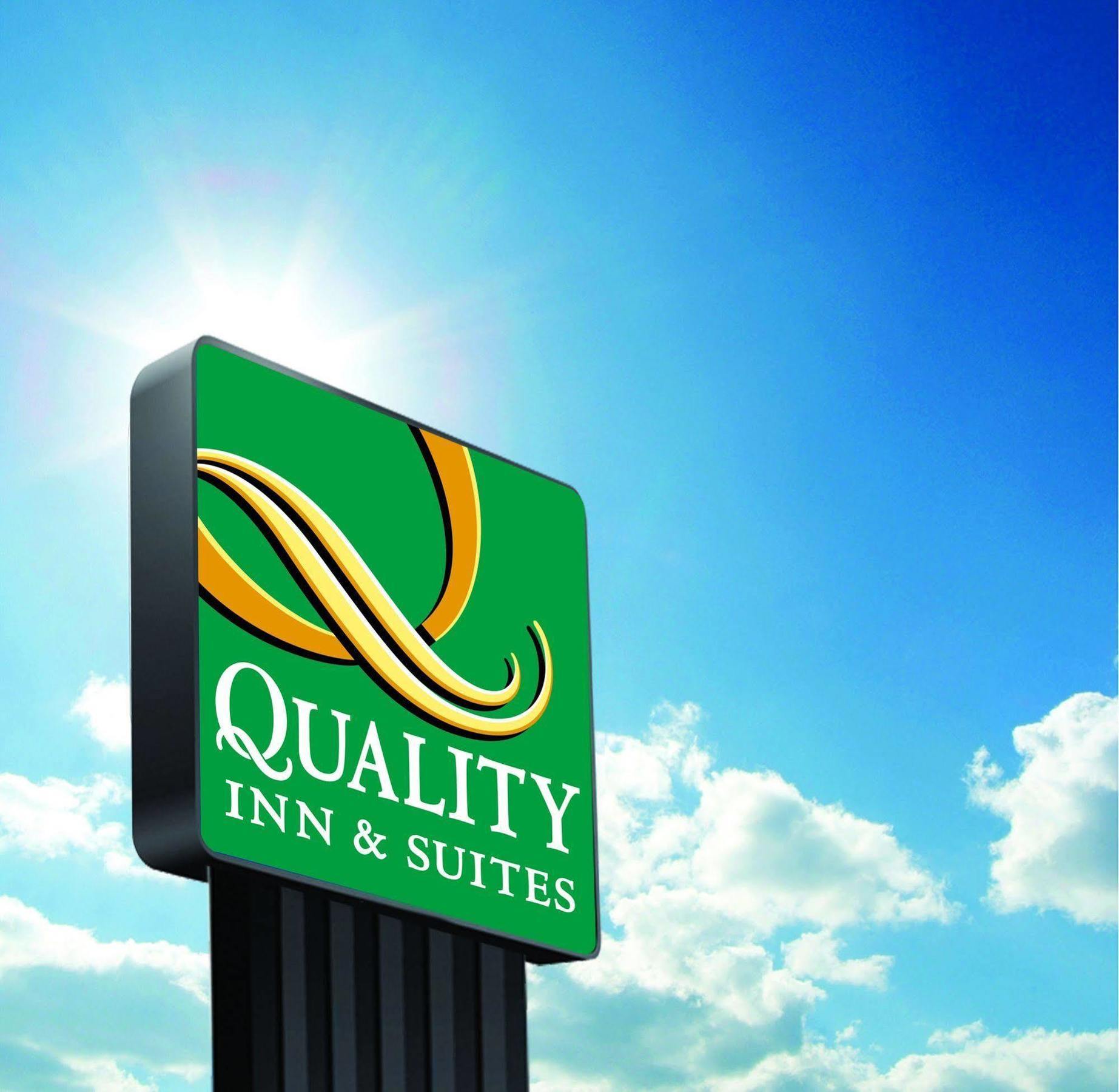 Quality Inn & Suites Silverdale Bangor-Keyport מראה חיצוני תמונה